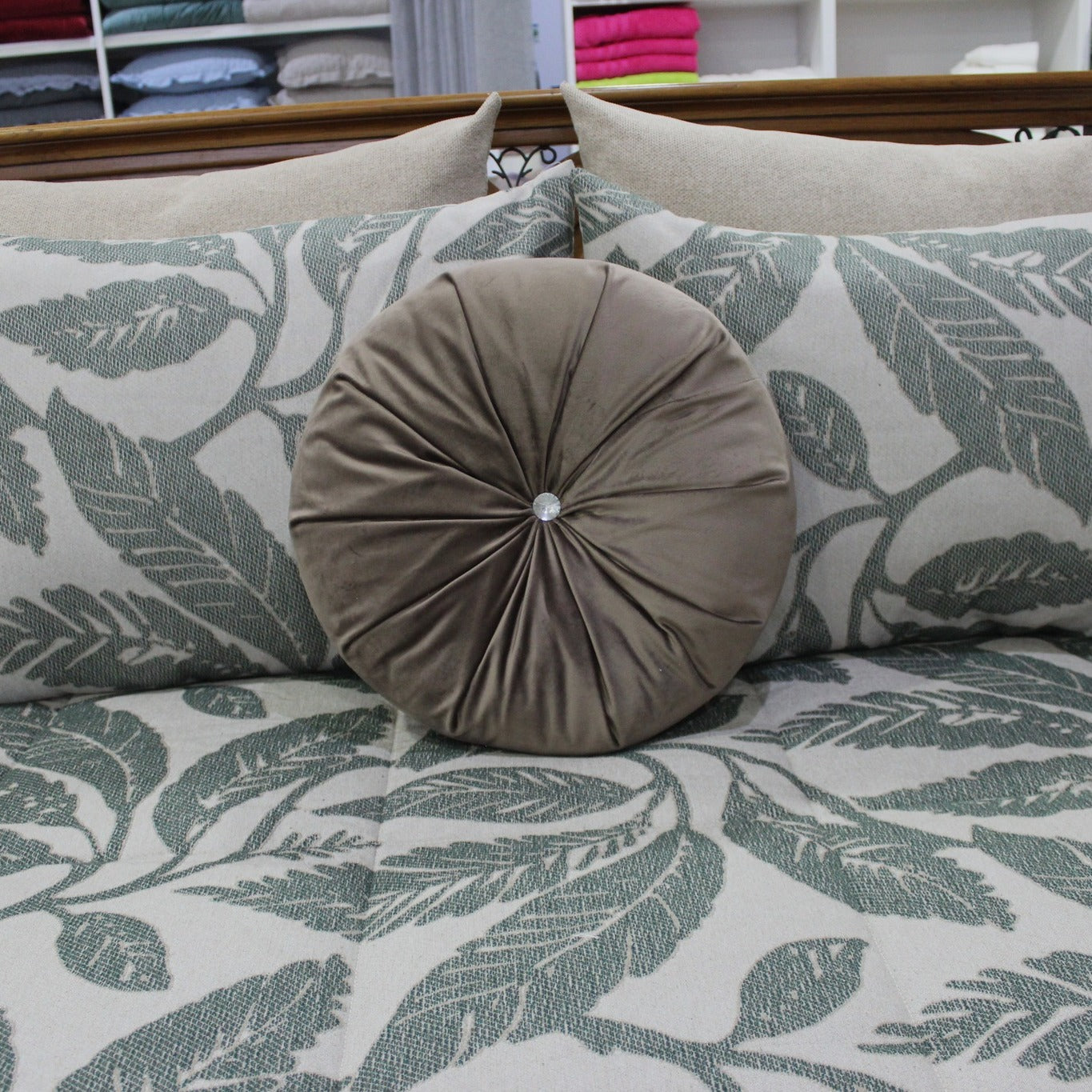 Almofada Redonda Castanha