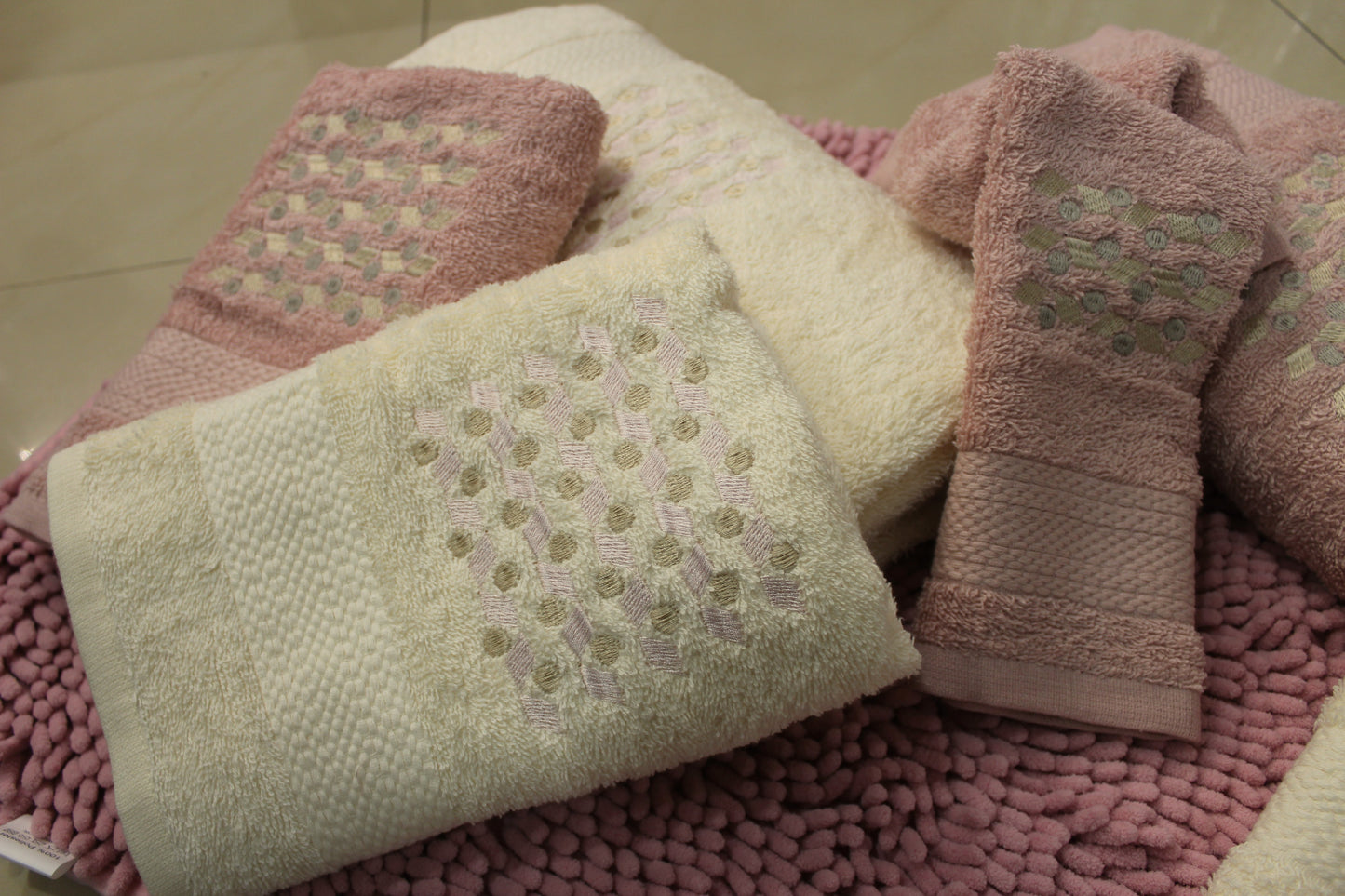 Jogo de Banho 6 peças + Tapete