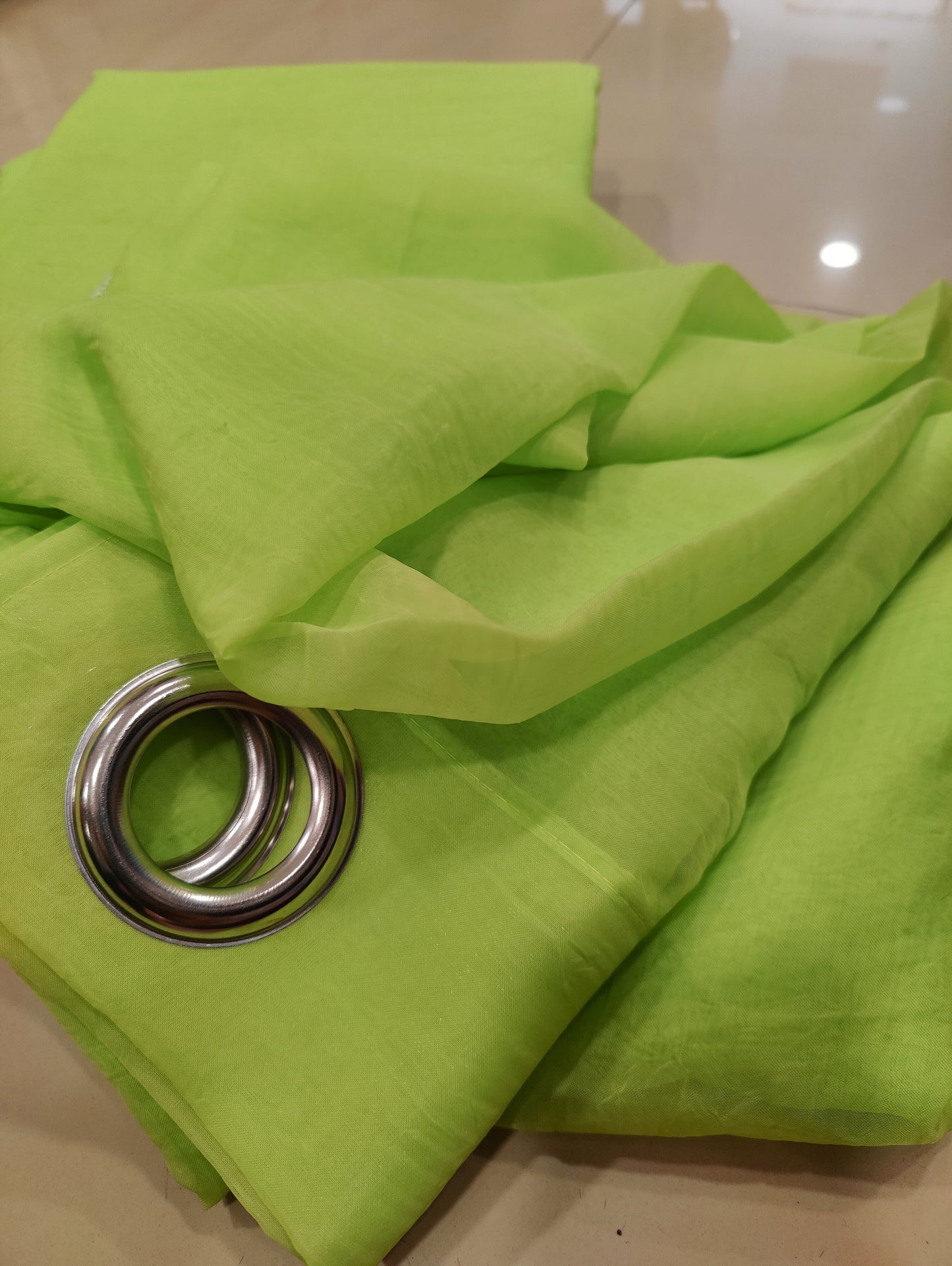 Par Cortinas Organza Verde